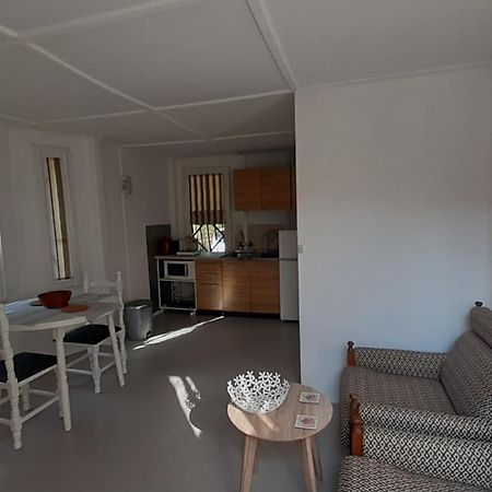 Motivi Cottage Sveti Konstantin Buitenkant foto